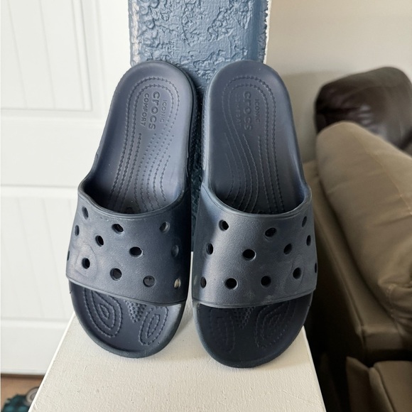 Crocs slides size 6 women’s​ - Picture 5 of 6